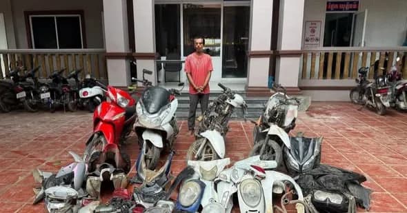 កងរាជឣាវុធហត្ថខេត្តបញ្ជូនជនសង្ស័យម្នាក់ទៅសាលាដំបូងខេត្តឣនុវត្តតាមនីតិវិធី ពាក់ព័ន្ធ ករណីទទួលផលចោរកម្មនិងប្រើប្រាស់ដោយខុសច្បាប់នូវសារធាតុញៀន...