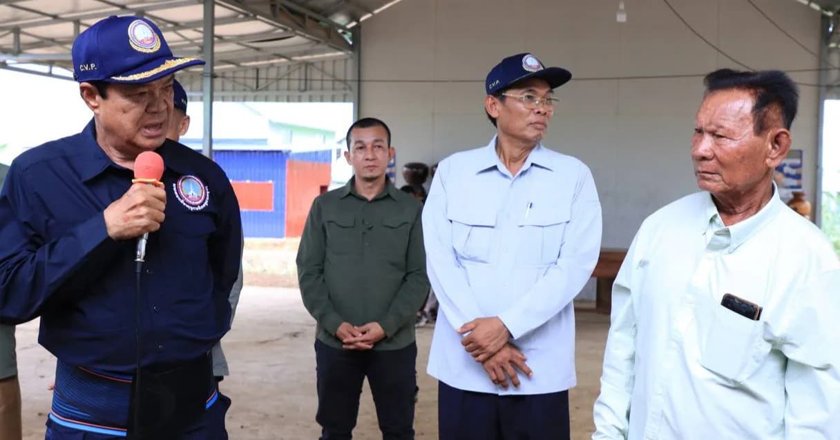 មេភូមិសាមគ្គីបានអោយស្បត់មុខប្រជាពលរដ្ឋថាមិនបានទទួលលុយមួយលានប្រាំសែនរៀលថ្នូរអោយផ្ទៈ១ខ្នង នៅតំបន់ភៀសសឹកដូចបណ្តាញសង្គមបានផ្សាយចោទប្រកាន់ឡើង