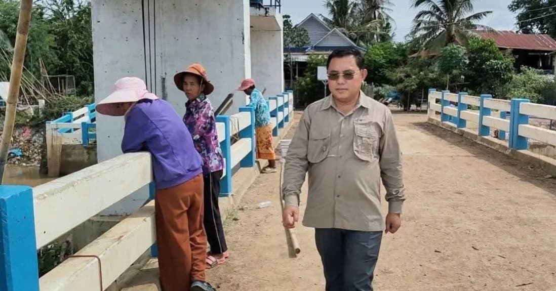 លោក កែវ តារារស្មី ណែនាំឱ្យអាជ្ញាធរមូលដ្ឋាន ត្រៀមលក្ខណៈជានិច្ច ឆ្លើយតបនឹងស្ថានភាពទឹកជំនន់ នៅសំណង់ស្ទាក់ទឹកទាំងពីរឃុំ