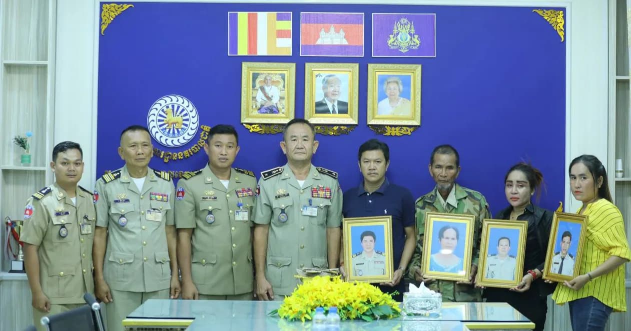 ថវិការបស់សមាគមមិត្តនគរបាលជាតិកម្ពុជាជូនតំណាងគ្រួសារសពដែលបានទទួលមរណភាពកន្លងទៅថ្មីៗនេះចំនួន ០៤នាក់