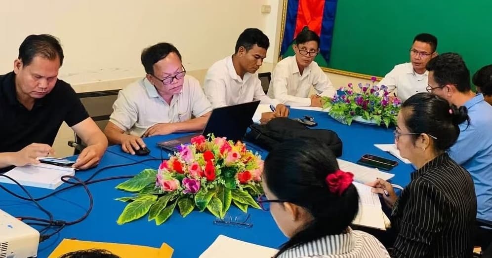 អភិបាលក្រុងសិរីសោភ័ណ បើកកិច្ចប្រជុំបន្ទាន់ ជំរុញមន្ត្រីជំនាញពន្លឿន ការចុះបញ្ជីដីធ្លីសេសសល់ នៅសង្កាត់ព្រះពន្លា