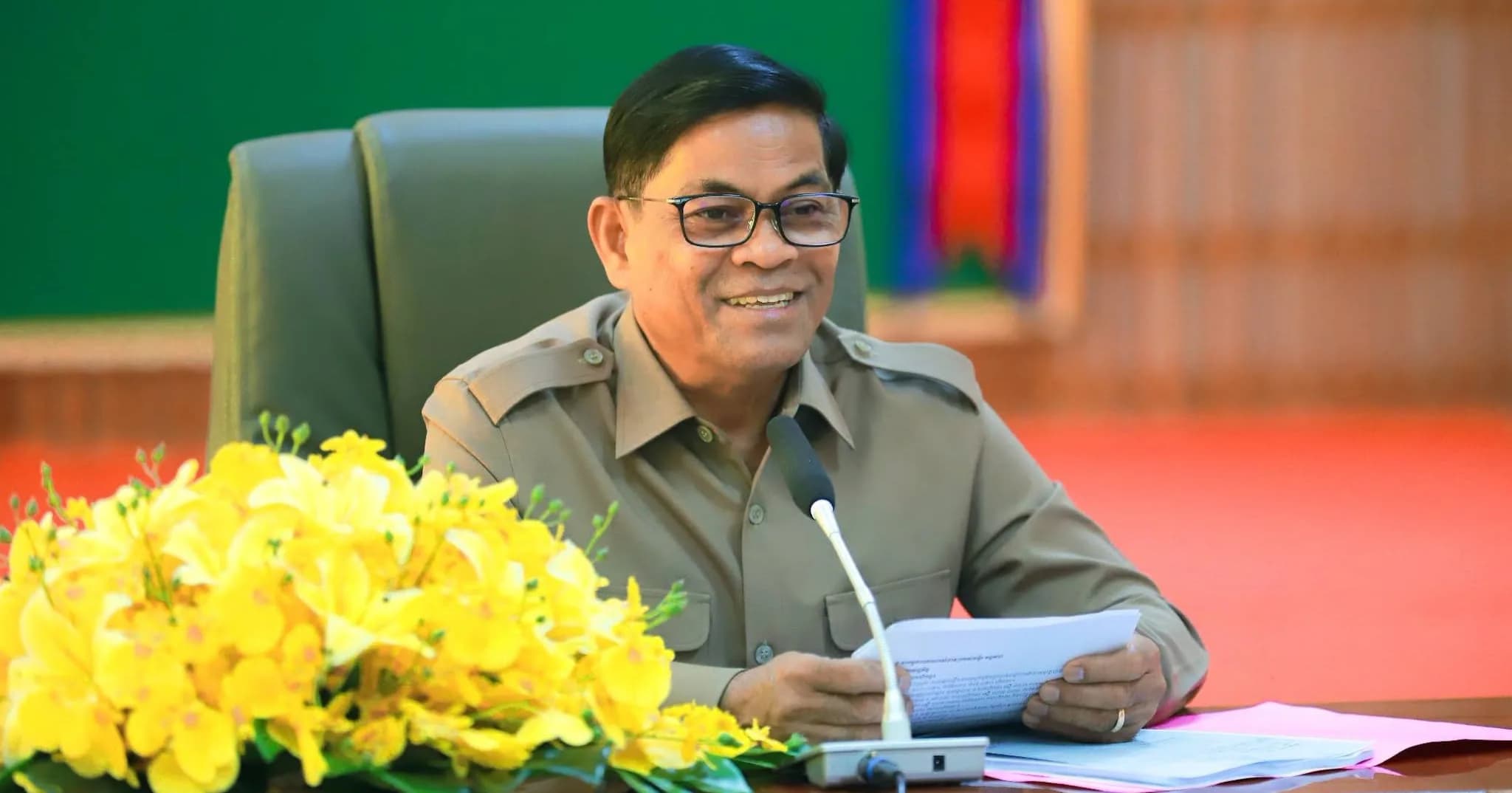 ឯកឧត្តម ញ៉ែម សំអឿន អភិបាលខេត្តរតនគិរី ដឹកនាំកិច្ចប្រជុំពិនិត្យវឌ្ឍនភាពរបាយការណ៍ បញ្ហាប្រឈម និងទិសដៅសម្រាប់ខែបន្ទាប់ របស់រដ្ឋបាលខេត្ត