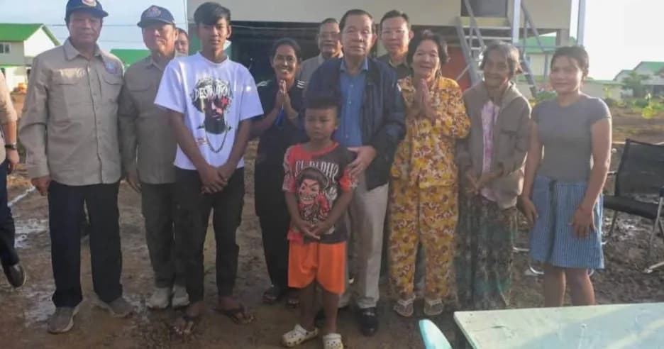 ពន្លឺជីវិតថ្មីនៅ «ភូមិរង់ចាំ»៖ ពលរដ្ឋភៀសសឹកជាង ៣ ០០០គ្រួសារ ទទួលបានផ្ទះ និងហេដ្ឋារចនាសម្ព័ន្ធខ្វាត់ខ្វែងដើម្បីកសាងអនាគត
