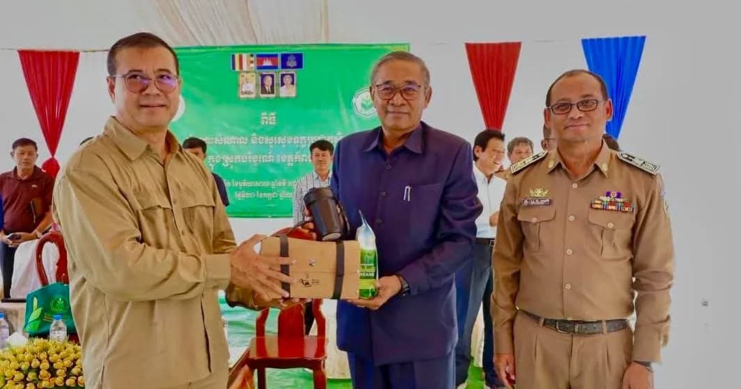 ថ្នាក់ដឹកនាំខេត្តកំពង់ឆ្នាំង ចុះផ្ទាល់ដល់មូលដ្ឋាន ចែករំលែកបច្ចេកទេសបង្កើនប្រាក់ចំណេញជូនកសិករ ១១ឃុំ