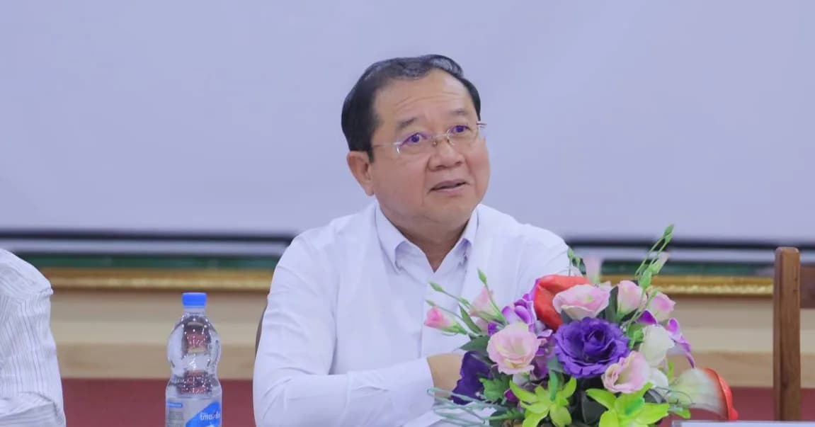 ឯកឧត្តមសាស្រ្តាចារ្យ ឈាង រ៉ា រដ្ឋមន្ត្រីក្រសួងសុខាភិបាល៖ «កិច្ចប្រជុំបច្ចេកទេសជាប្រចាំពេលព្រឹកមិនគ្រាន់តែជាទម្លាប់ធម្មតាប៉ុណ្ណោះទេ តែជាពេលវេលាដ៏សំខាន់មួយ