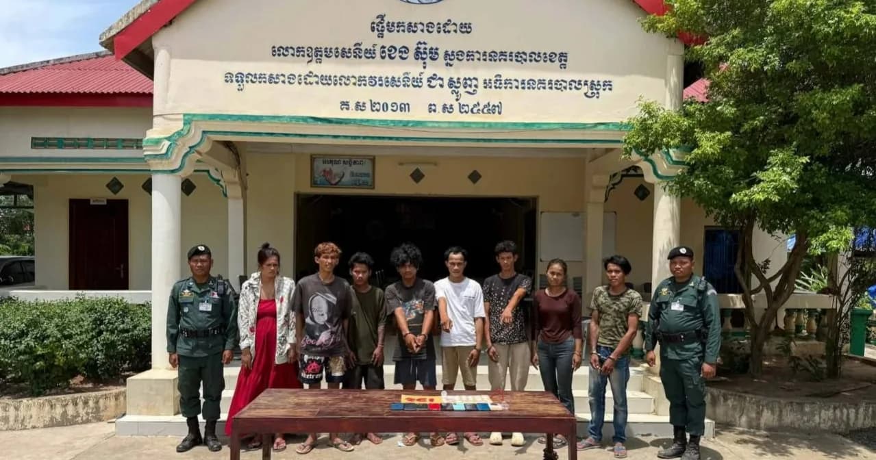 ជនសង្ស័យប្រុស ស្រីចំនួន ៨នាក់និងវត្ថុតាងពាក់ព័ន្ធករណីជួញដូរនិងប្រើប្រាស់គ្រឿងញៀនទៅតុលាការចាត់ការតាមនីតិវិធី