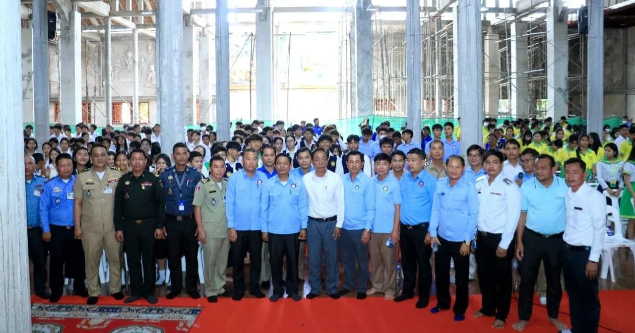 (វីដេអូ)ពិធីផ្សព្វផ្សាយ ស្ដីពីការទប់ស្កាត់ការប្រើប្រាស់គ្រឿងញៀន និងច្បាប់ចរាចរណ៍ផ្លូវគោក