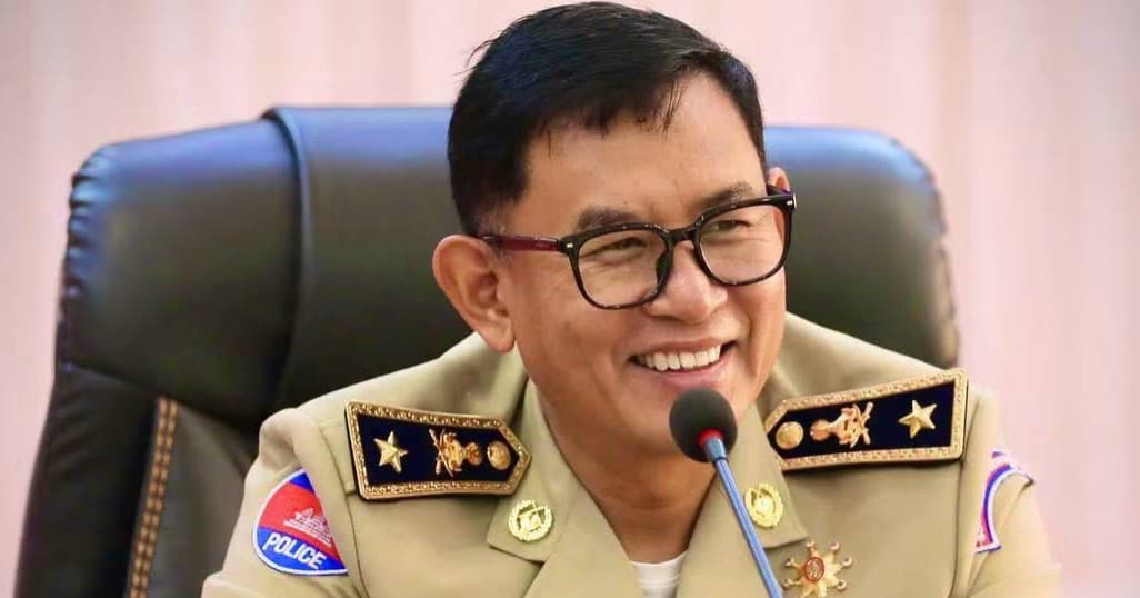 ស្នងការនគរបាលខេត្តបន្ទាយមានជ័យ ប្រគល់ម៉ូតូ និងថវិកាជូនអតីតមន្ត្រីនគរបាលដែលចូលនិវត្តន៍