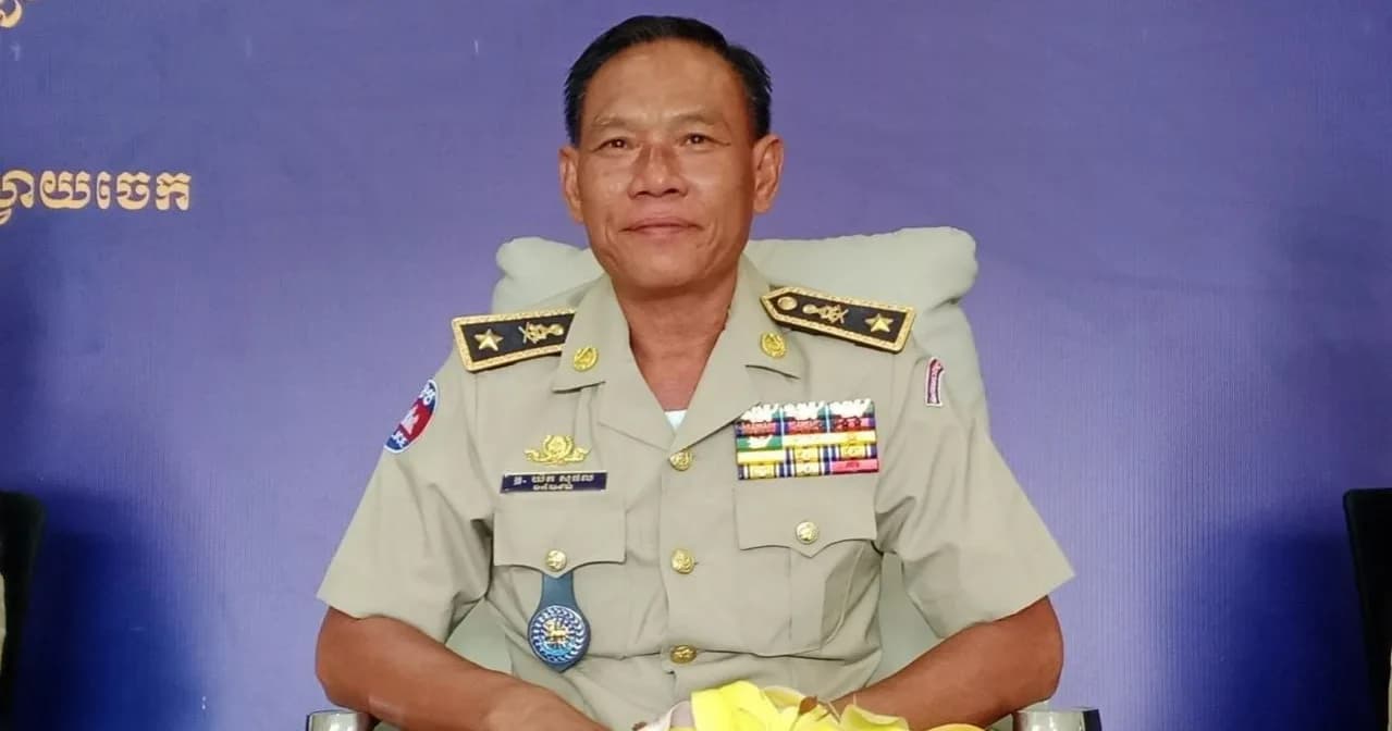 លោកឧត្តមសេនីយ៍ត្រីយ៉ត សុផល ជំរុញឲ្យនគរបាលស្រុកស្វាយចេក ពង្រឹងការគោរពពិន័យនិងការពារសន្តិសុខសណ្ដាប់ធ្នាប់សង្គម ដើម្បីភូមិ ឃុំ សង្កាត់ មានសុវត្ថិភាព