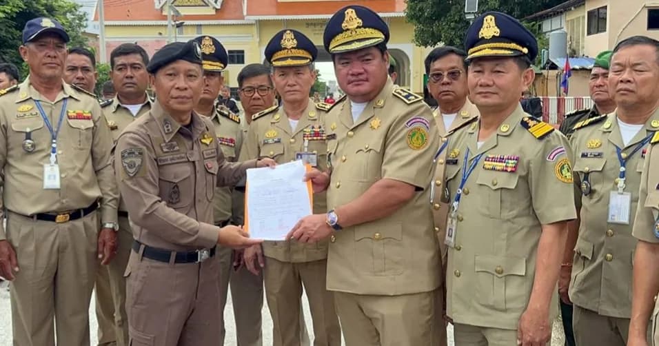 សមត្ថកិច្ចច្រកទ្វារព្រំដែនអន្តរជាតិប៉ោយប៉ែតទទួល និងយកចិត្តទុកដាក់ខ្ពស់លើពលករខ្មែរចំនួន៥២នាក់ ដែលអាជ្ញាធរថៃបញ្ជូនត្រឡប់មកវិញ