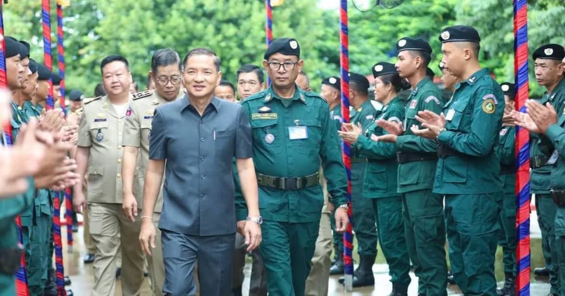 ឯកឧត្តម ឧត្តមសេនីយ៍ឯក បណ្ឌិត តុប នេត ដឹកនាំប្រតិភូនាំយកអំណោយក្រសួងមហាផ្ទៃ ចុះសួរសុខទុក្ខ និងលើកទឹកចិត្តកងកម្លាំងជួរមុខខេត្តបន្ទាយមានជ័យ។