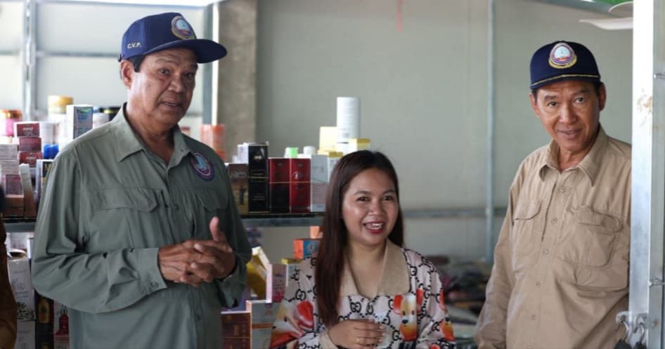 ក្នុងស្មារតីមិនទុកពលរដ្ឋចោល! រាជរដ្ឋាភិបាលបើកដំណើរការ «ផ្សារបណ្តោះអាសន្ន» ធានាជីវភាពជូនពលរដ្ឋភៀសសឹកនៅខេត្តបន្ទាយមានជ័យ