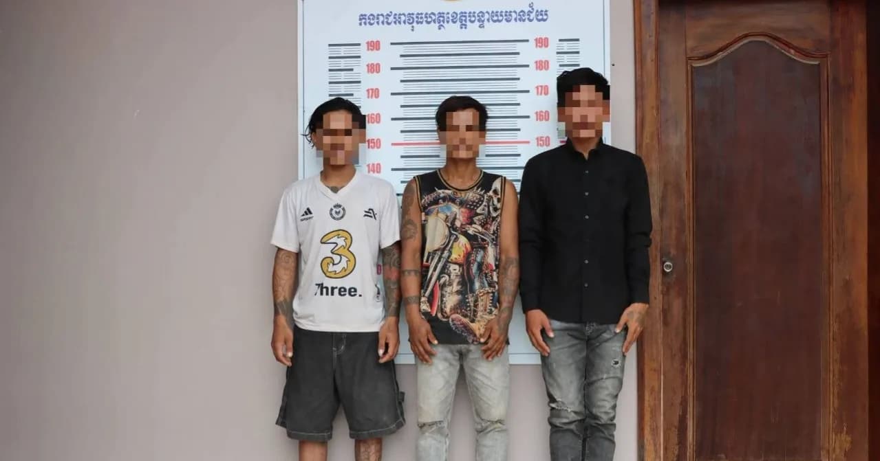 កងរាជឣាវុធហត្ថខេត្តបញ្ជូនជនសង្ស័យ៣នាក់ទៅសាលាដំបូងខេត្តឣនុវត្តតាមនីតិវិធី ពាក់ព័ន្ធករណីរំលោភលើទំនុកចិត្ត និងប្រើប្រាស់ដោយខុសច្បាប់នូវសារធាតុញៀន...