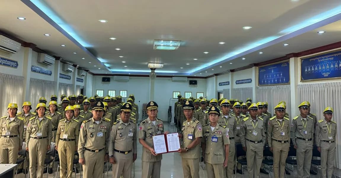 កម្មសិក្សាការីជាសិស្សនាយនគរបាល នាយនគរបាលរង វគ្គបណ្ដុះបណ្ដាលកម្រិតបឋមវិជ្ជាជីវៈនគរបាលជំនាន់ទី២០លើកទី១ ចុះមកកម្មសិក្សានៅស្នងការដ្ឋាននគរបាលខេត្តបន្ទាយមានជ័យ