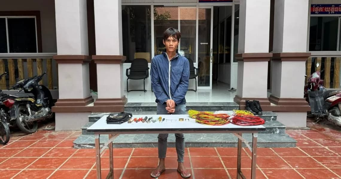 កងរាជឣាវុធហត្ថខេត្តបញ្ជូនជនសង្ស័យម្នាក់ ទៅសាលាដំបូងខេត្តឣនុវត្តតាមនីតិវិធី ពាក់ព័ន្ធ ករណីលួចស្ថានទម្ងន់ទោស និងប្រើប្រាស់ដោយខុសច្បាប់នូវសារធាតុញៀន...
