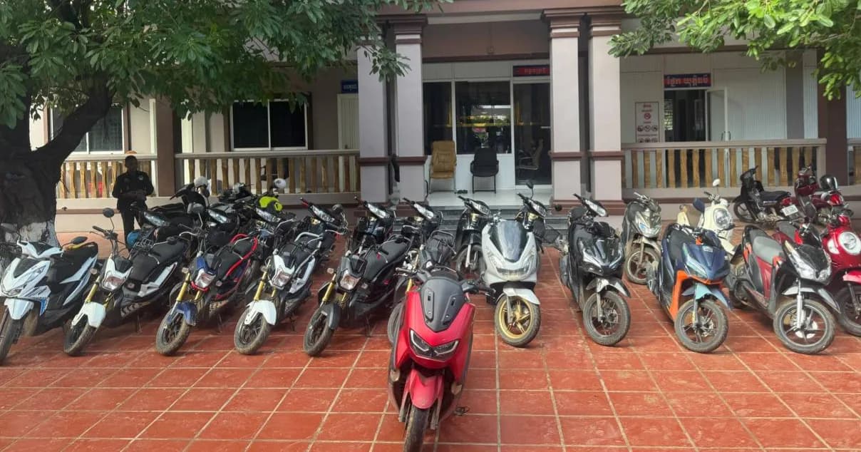 កងរាជឣាវុធហត្ថខេត្តអំពាវនាវដល់ម្ចាស់មូតូចំនួន២២គ្រឿង ដែលបាត់ មកទំនាក់ទំនងមូលដ្ឋានកងរាជអាវុធហត្ថក្រុងប៉ោយប៉ែតដោយភ្ជាប់ជាមួយឯកសារពាក់ព័ន្ធ...
