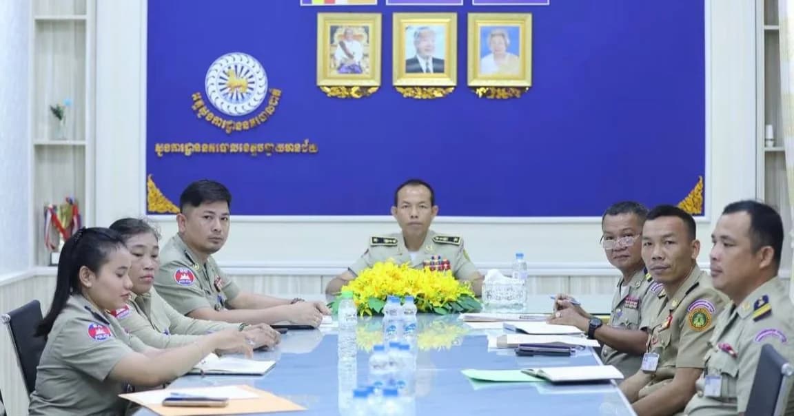 ស្នងការដ្ឋាននគរបាលខេត្តបន្ទាយមានជ័យ បានបើកកិច្ចប្រជុំទ្ធផលការអនុវត្តអនុក្រឹត្យលេខ ០៣ អនក្រ.បក តាមប្រព័ន្ធ Zoom នៅសាលប្រជុំ ខ របស់ស្នងការដ្ឋាននគរបាលខេត្តបន្ទាយមានជ័យ ។